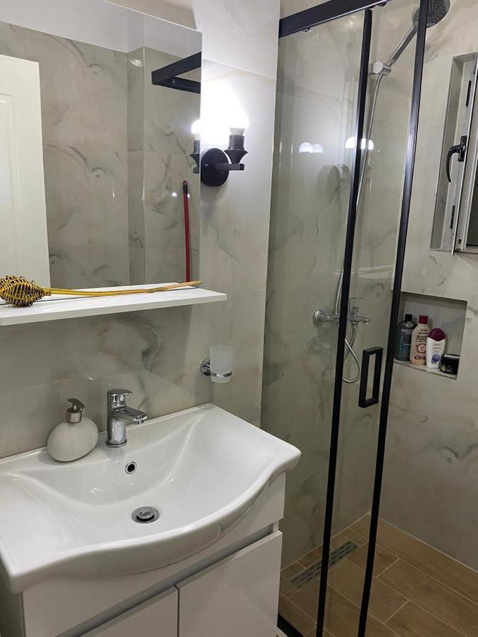 Apartment Ultra 'new Baazar' *